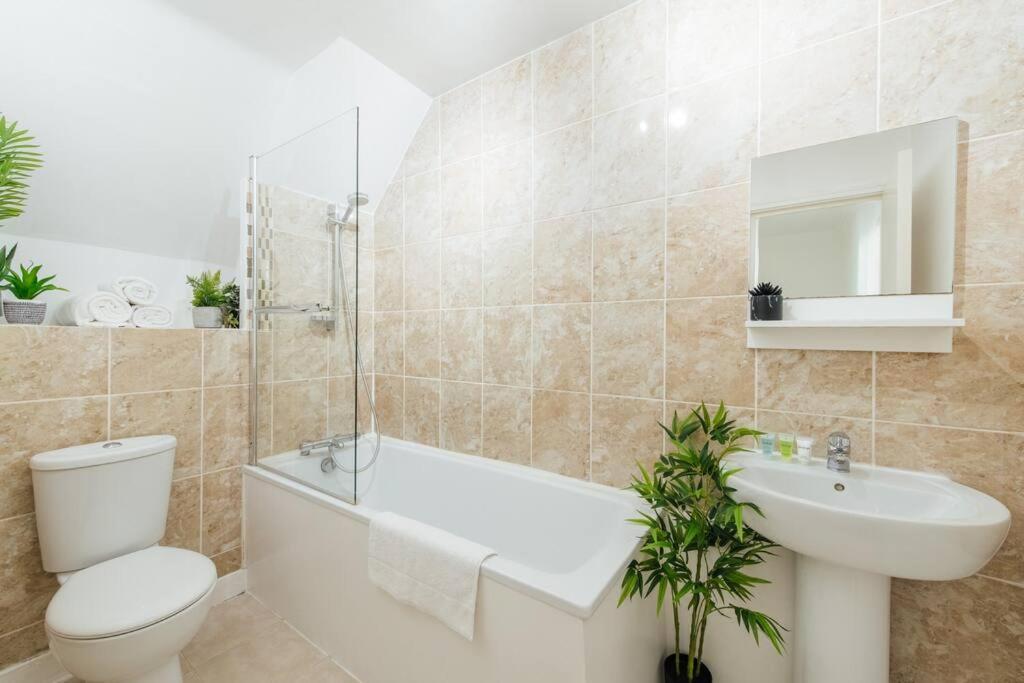 Charming 2 Bedroom Flat In The Heart Of Kings Cross, ลอนดอน ภายนอก รูปภาพ