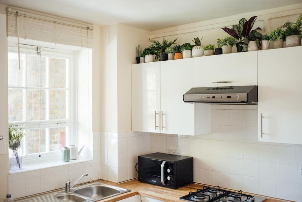 Charming 2 Bedroom Flat In The Heart Of Kings Cross, ลอนดอน ภายนอก รูปภาพ