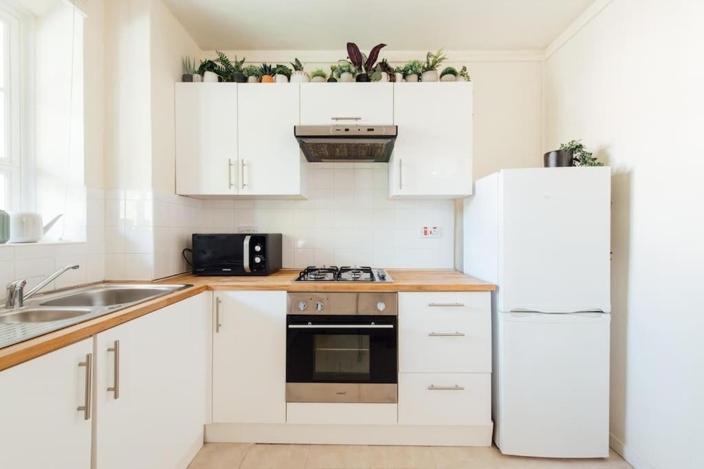 Charming 2 Bedroom Flat In The Heart Of Kings Cross, ลอนดอน ภายนอก รูปภาพ