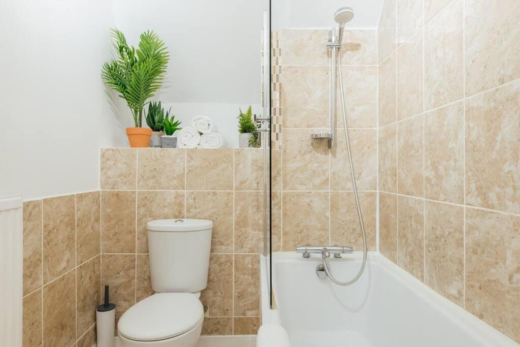 Charming 2 Bedroom Flat In The Heart Of Kings Cross, ลอนดอน ภายนอก รูปภาพ