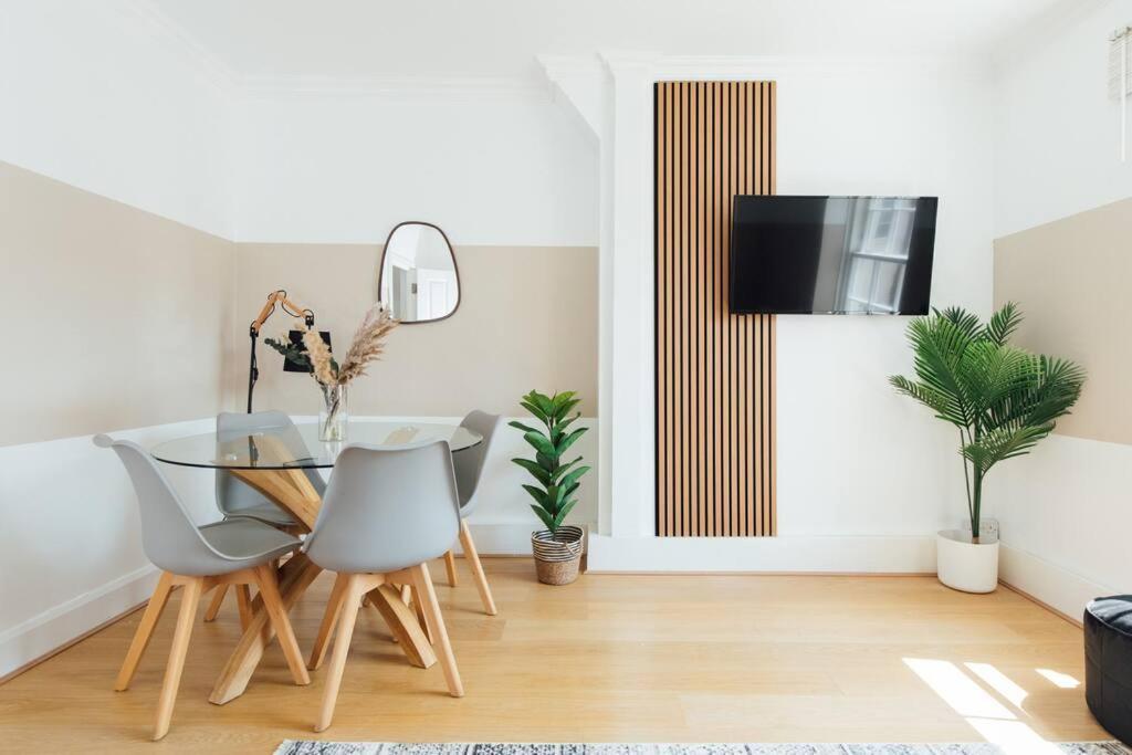 Charming 2 Bedroom Flat In The Heart Of Kings Cross, ลอนดอน ภายนอก รูปภาพ